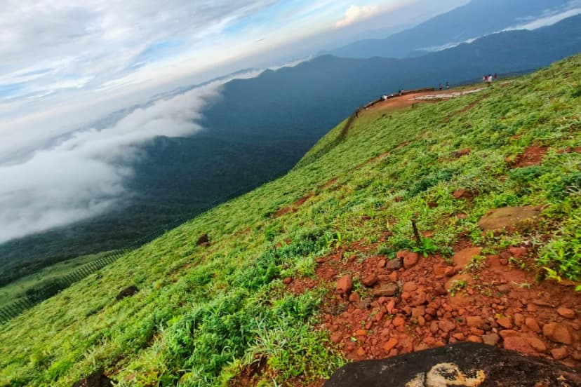 Nishani Motte Trek poster